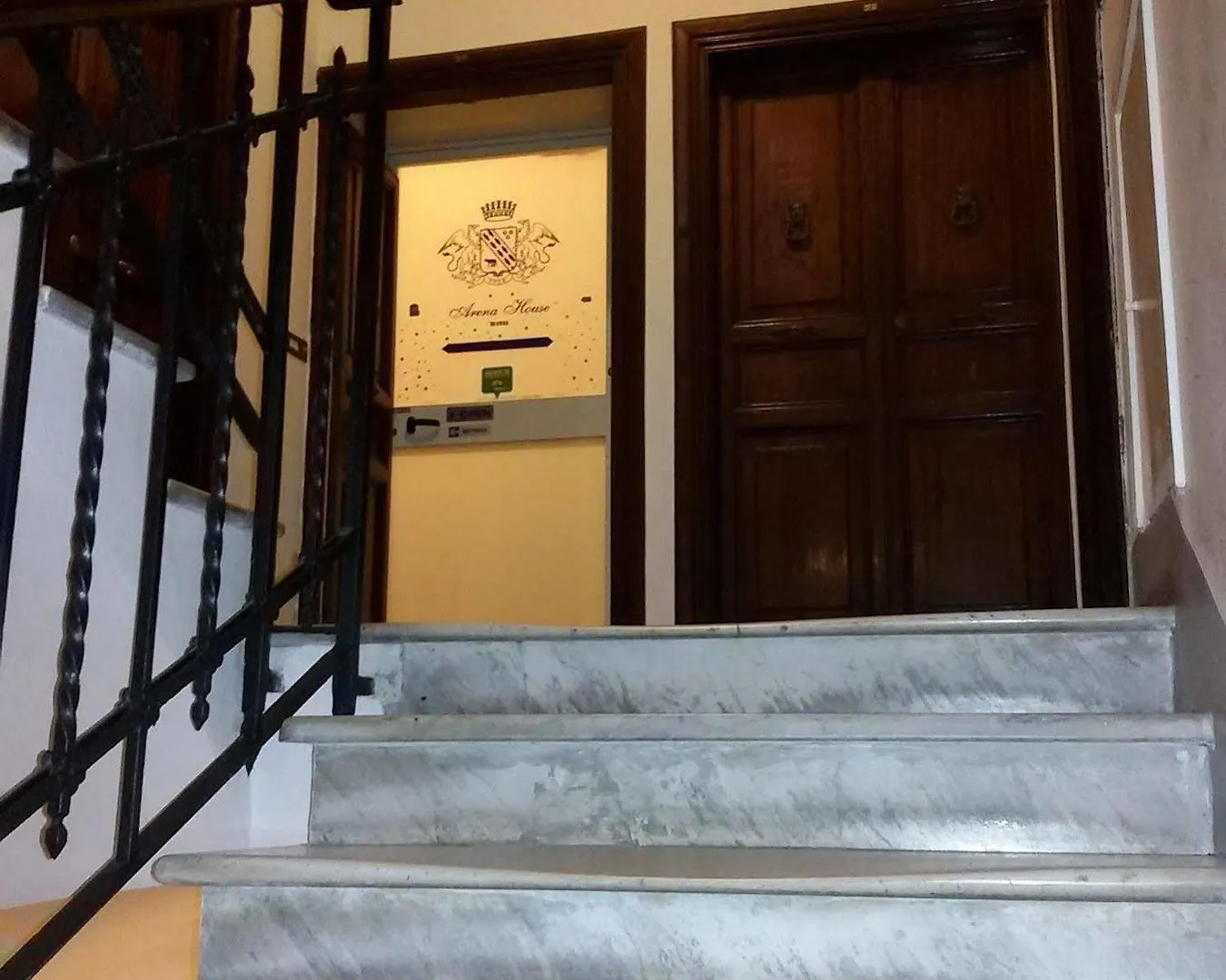 Daplace - Arena House Rome 2*,  Italy